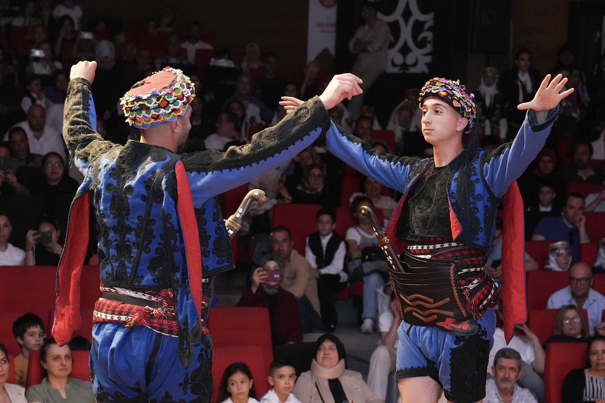 Keçiören'de Yedi Bölge Tek Yürek gösterisi sahnelendi