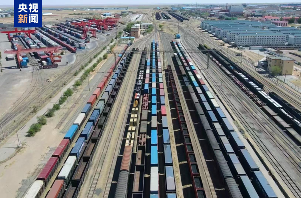 Çin’de demiryoluyla taşınan yük hacmi 3,7 milyar tonu aştı<