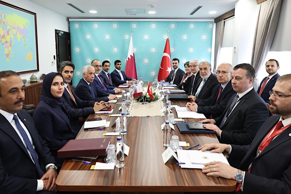 Katar ve Türkiye Ankara'da ilk tur siyasi istişarelerini gerçekleştirdi<