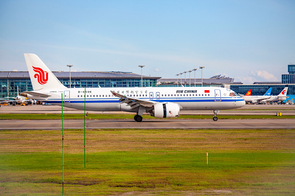 C919’un ilk uluslararası hattı açıldı<
