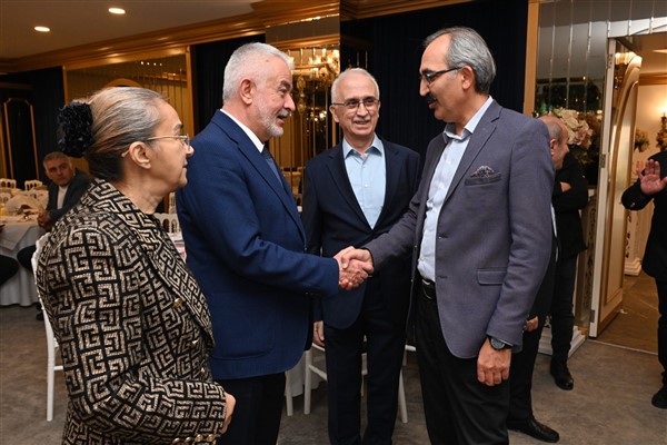 Başkan Başdeğirmen, Bursa’daki Ispartalılarla Helva Kabune Günü'nde buluştu<