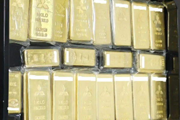 Gizemli bağışçı, Japonya'da bir kente 21 kilogram külçe altın bağışladı<