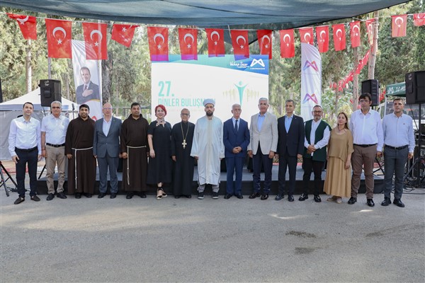 Mersin'de 27. Dinler Buluşması gerçekleştirildi<
