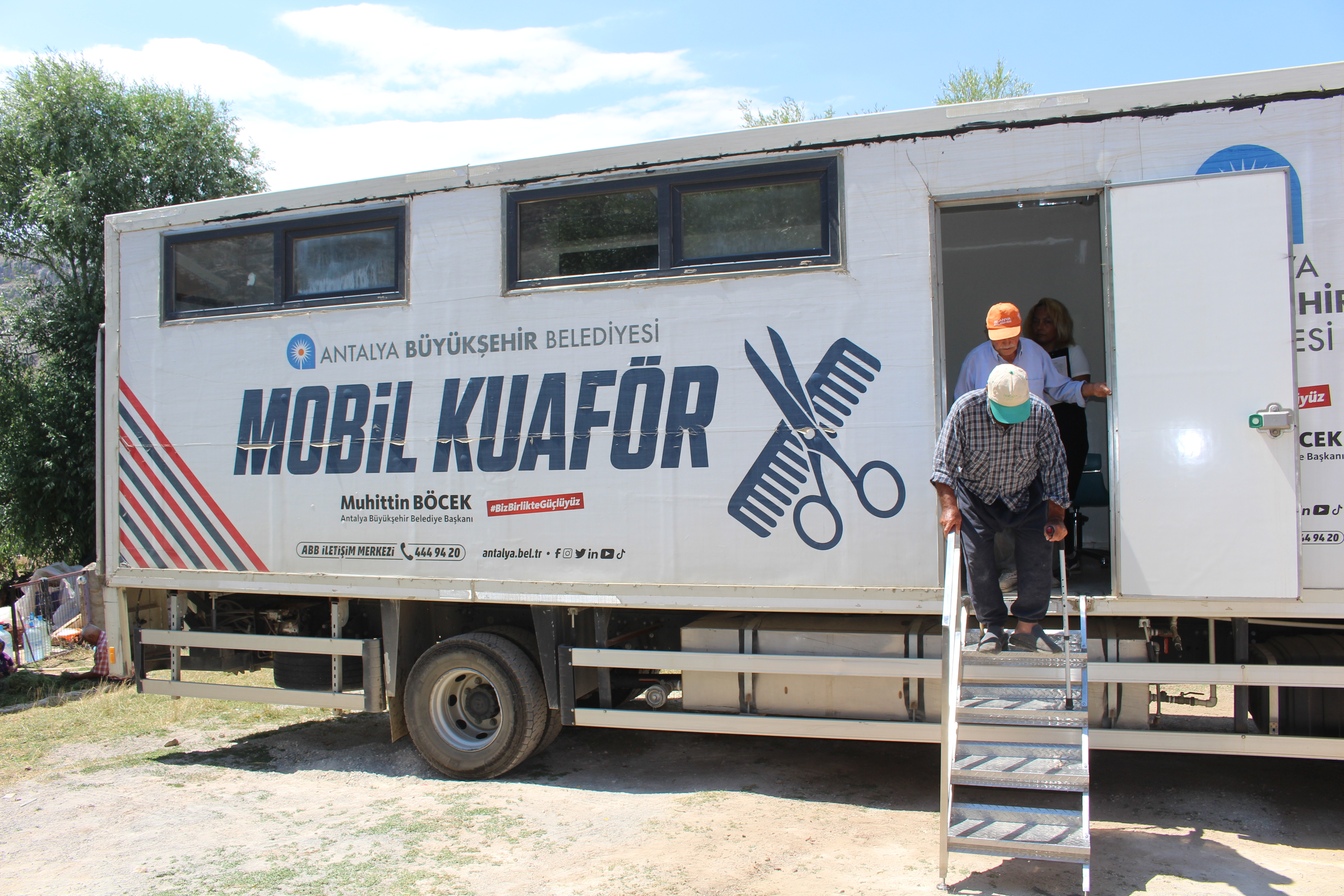Mobil Kuaför Tırı yaylalarda vatandaşın ayağına gidiyor