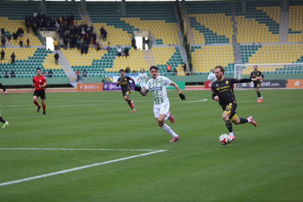 Şanlıurfaspor uzatmalarda puan kazandı<