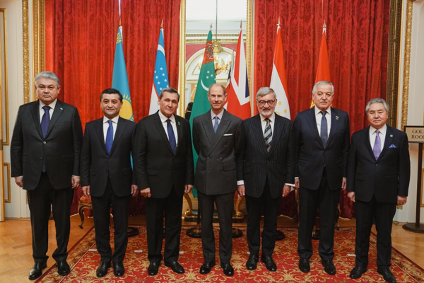 Edinburgh Dükü Prens Edward, Orta Asya dışişleri bakanlarını ağırladı<