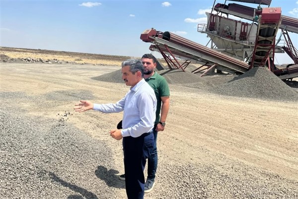Şırnak Valisi Ekici, İdil Tepeköy'deki Konkasör Tesisini inceledi