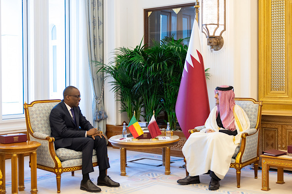 Al-Thani, Benin Cumhuriyeti Dışişleri Bakanı Bakari ile görüştü<