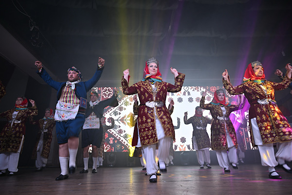 Manisa'da Halk Dansları Gala Gecesi düzenlendi