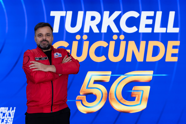 Turkcell TEKNOFEST’te geleceğin teknolojilerini gençlerle buluşturdu<