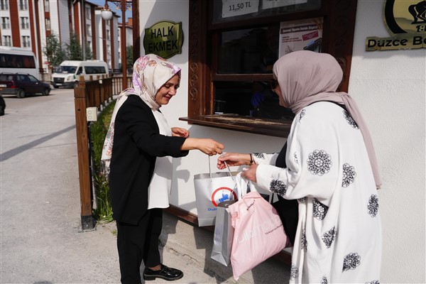Düzce Belediyesi, çölyak hastalarına destek oldu<
