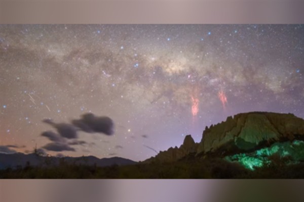 Üç fotoğrafçı en nadir ışık olaylarından biri olan