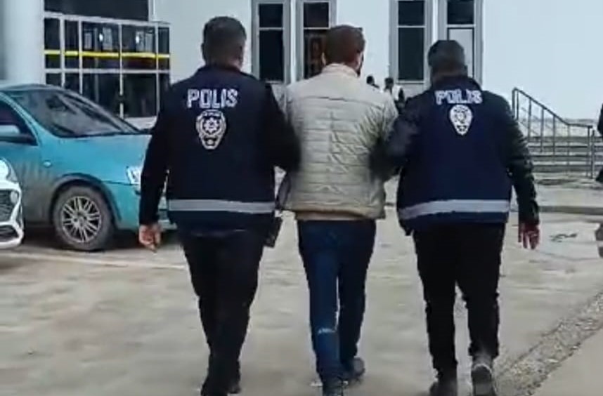 Hatay'da uyuşturucu etkisi altında araç kullanan şahıs tutuklandı<