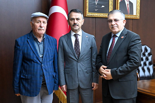 Vali Aktaş, Darıca’dan gelen muhtar ve dernek başkanını kabul etti<