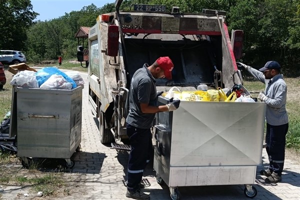 Keşan Belediyesi’nden sahil temizliği<