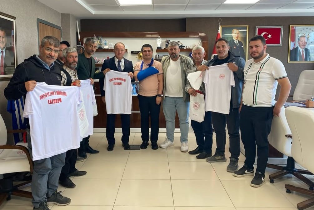 Erzurum'da cirit branşı temsilcilerinden İl Müdürlüğüne ziyaret