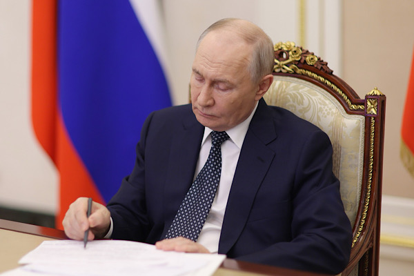 Putin: Petrol sevkiyatını duyurduğumuzda küresel dizel fiyatları yüzde 5-6 düştü<