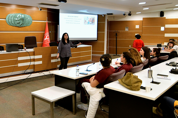 Bornova'da Toplumsal Cinsiyet Eşitliği eğitimi<