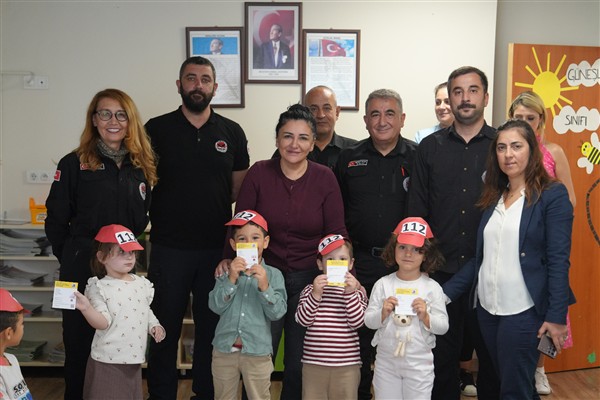 Kartal Belediyesi’nden kreşlere uygulamalı afet eğitimi<