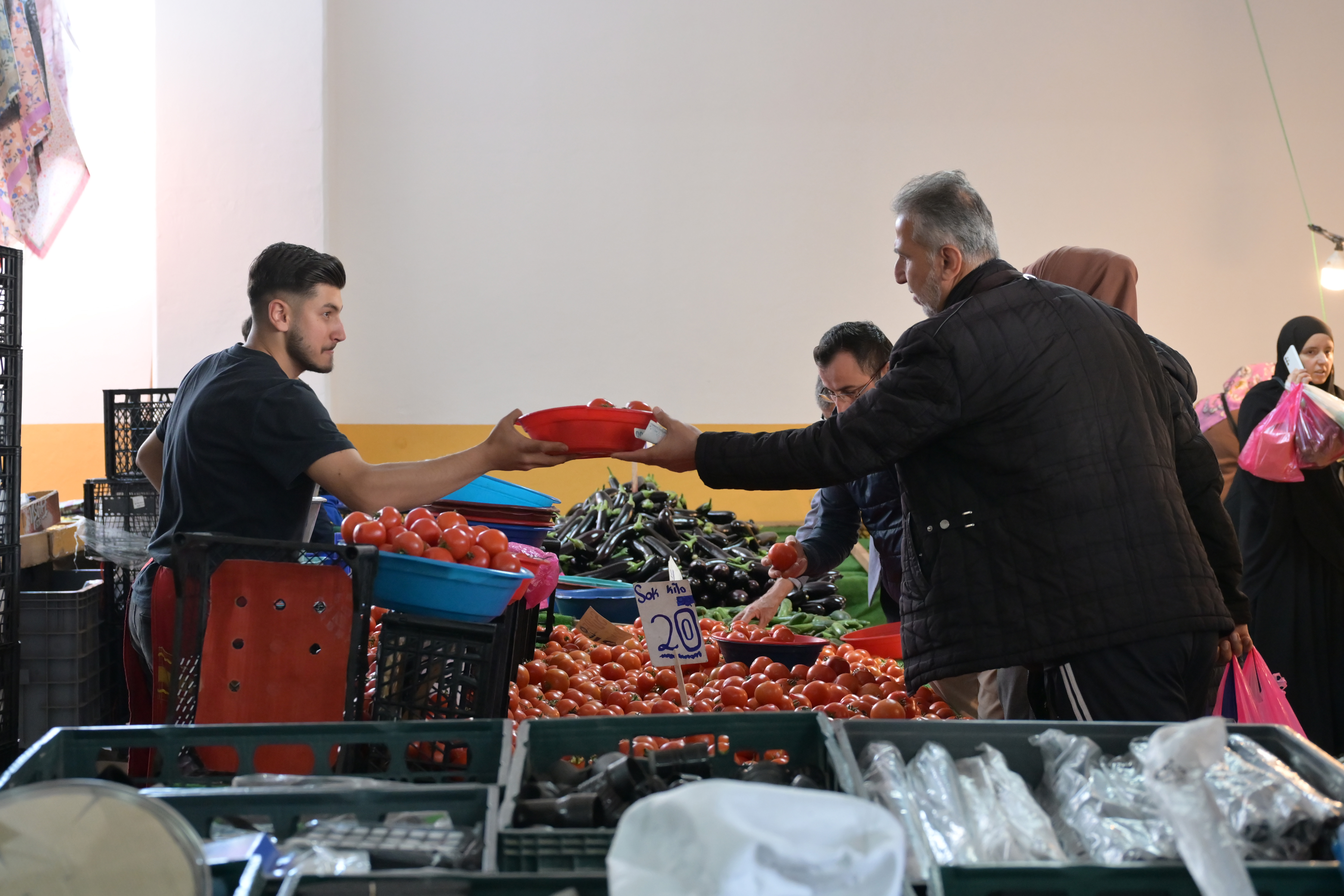 Sonevler Kapalı Pazar Yeri hizmete açıldı<