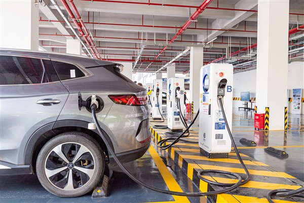 Çin'in yeni enerji patentleri dünyanın yüzde 40'ından fazlasını oluşturuyor<