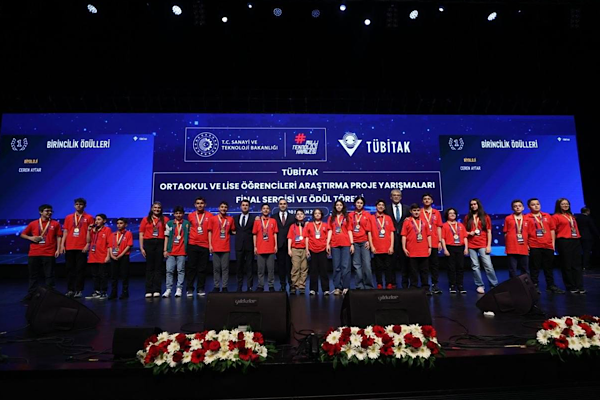 Bakan Kacır: Gençlerimiz Milli Teknoloji Hamlesi’nin en güçlü teminatıdır<