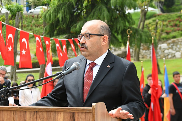 Vali Ustaoğlu’ndan 14 Mart Tıp Bayramı mesajı