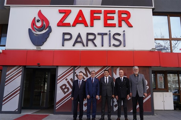 Şahin ve Akıncı’dan Zafer Partisi’ne ziyaret<