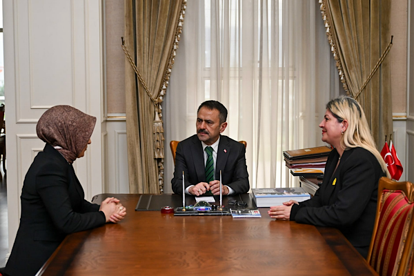 Gölcük Otizm Derneği’nden Vali Aktaş’a ziyaret<