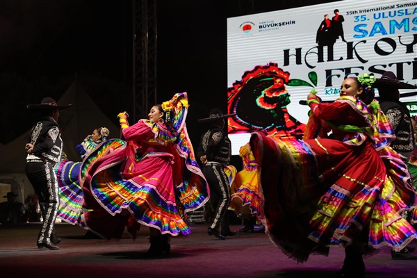 35. Uluslararası Halk Oyunları Festivali başladı