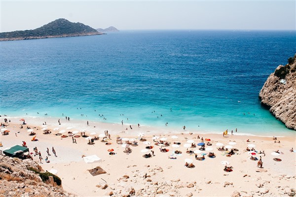 2023 yılında, hava yoluyla Antalya'ya 16 milyon 84 bin 737 turist geldi