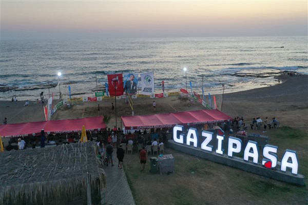 Gazipaşa Belediyesi 3. Geleneksel Plaj Voleybolu Turnuvası tamamlandı<
