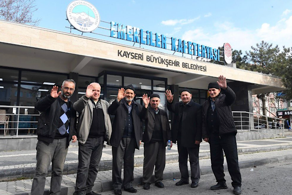 Kayseri’de Emekliler Kafeteryaları ayda 32 bin kişiyi ağırlıyor<