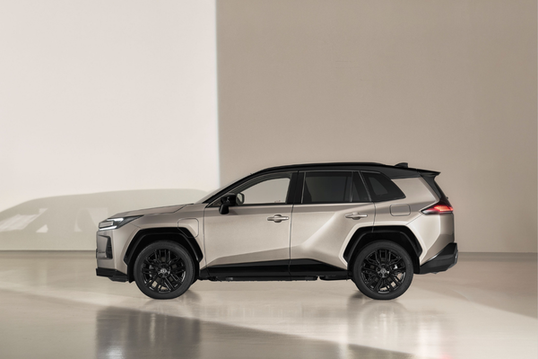 Toyota, altıncı nesil RAV4 modelini tanıttı