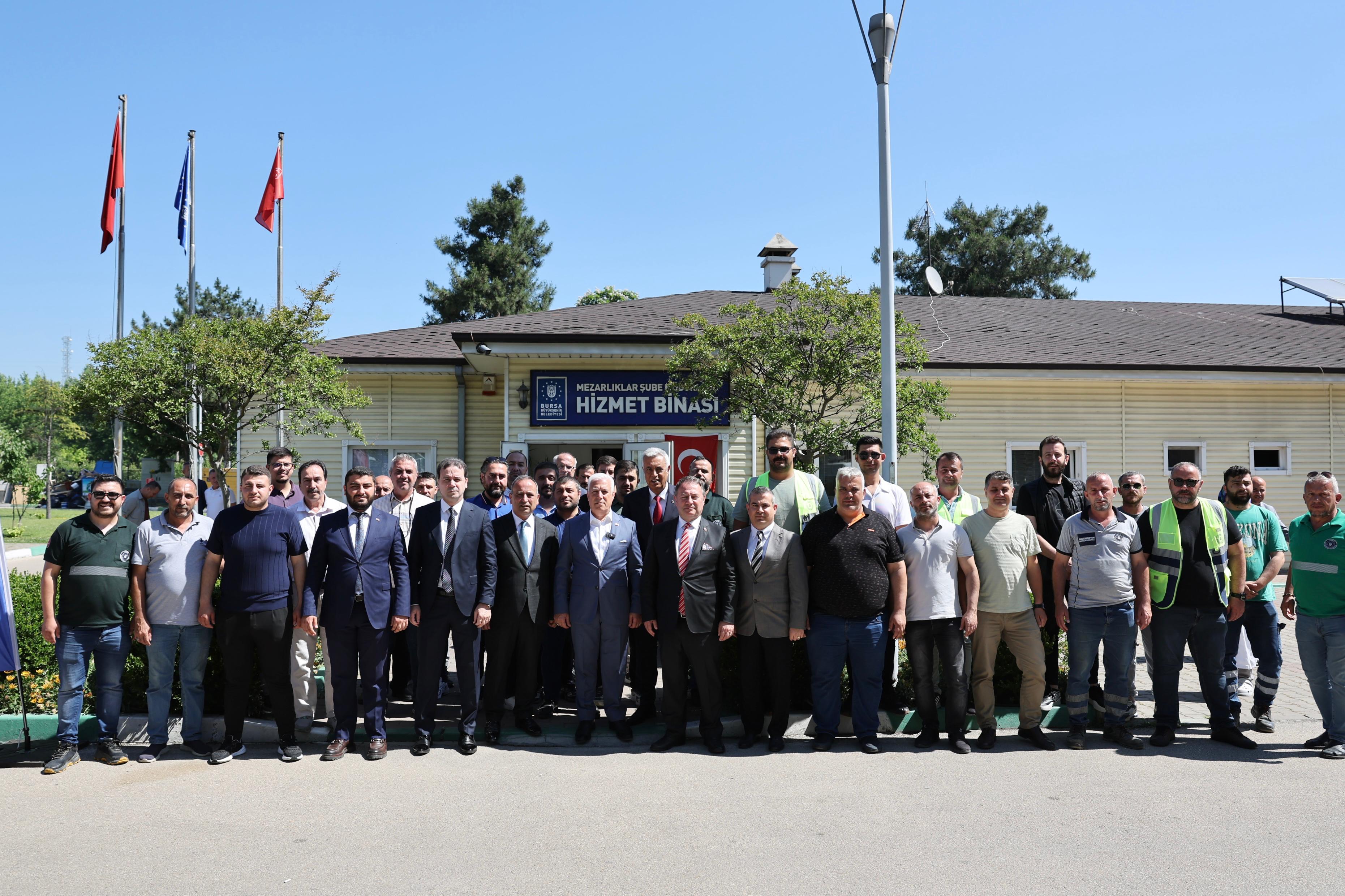 Başkan Bozbey, belediye personeliyle bayramlaştı<