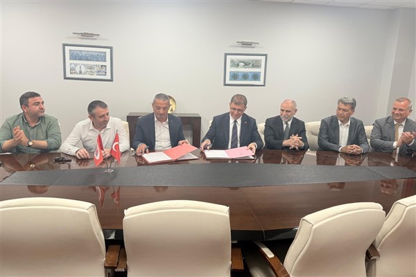 Başkan Tugay: Toplu sözleşmelerde istikrar sürüyor<