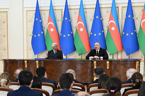 Costa ve Aliyev basın açıklaması gerçekleştirdi<