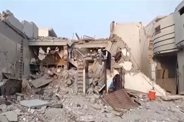 Pakistan hava sahasını kapattı, Hindistan'ı askeri üsleri hedef almakla suçladı<