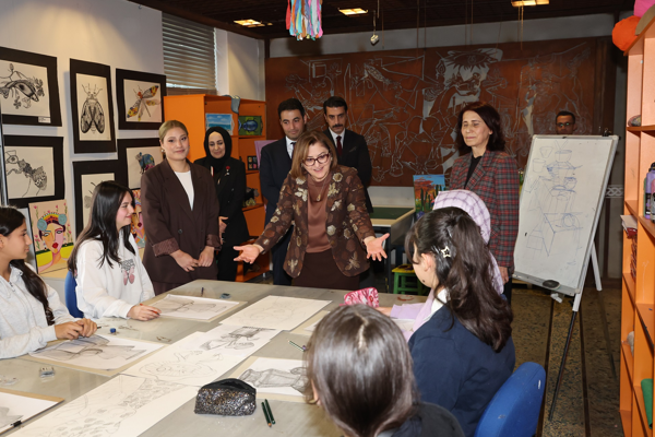 Başkan Şahin'den yarıyıl tatili atölyelerine ziyaret <