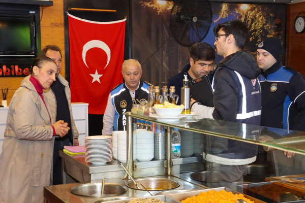 Yalova'da zabıta ekiplerinden market ve restoranlara denetim