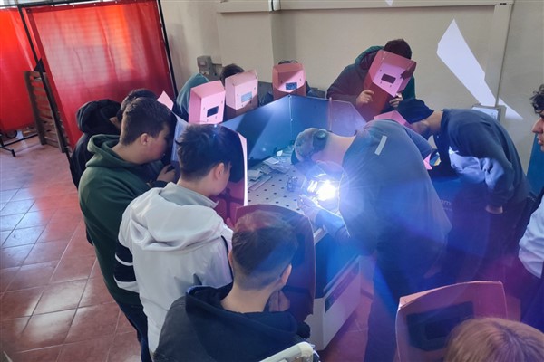  Düzce Üniversitesi Gümüşova Meslek Yüksekokulu’nda TIG Kaynak Eğitimi verildi