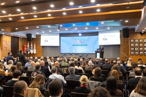 Başkan Tugay’dan sağlık turizminde ortak akıl çağrısı<