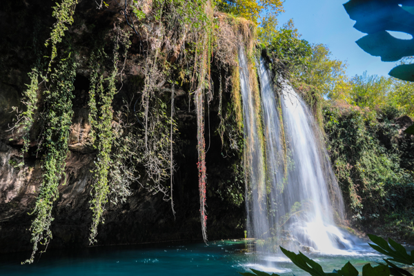 Düden Şelalesi 900 bin ziyaretçi ağırladı<