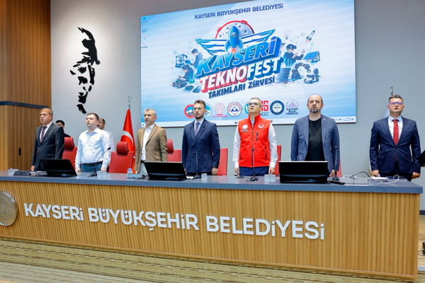 Başkan Büyükkılıç, TEKNOFEST takımlarıyla bir araya geldi