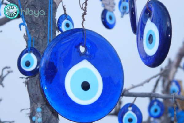 Antik dönemden beri insanoğlu için evrensel bir kaygı kaynağı, ''nazar''<