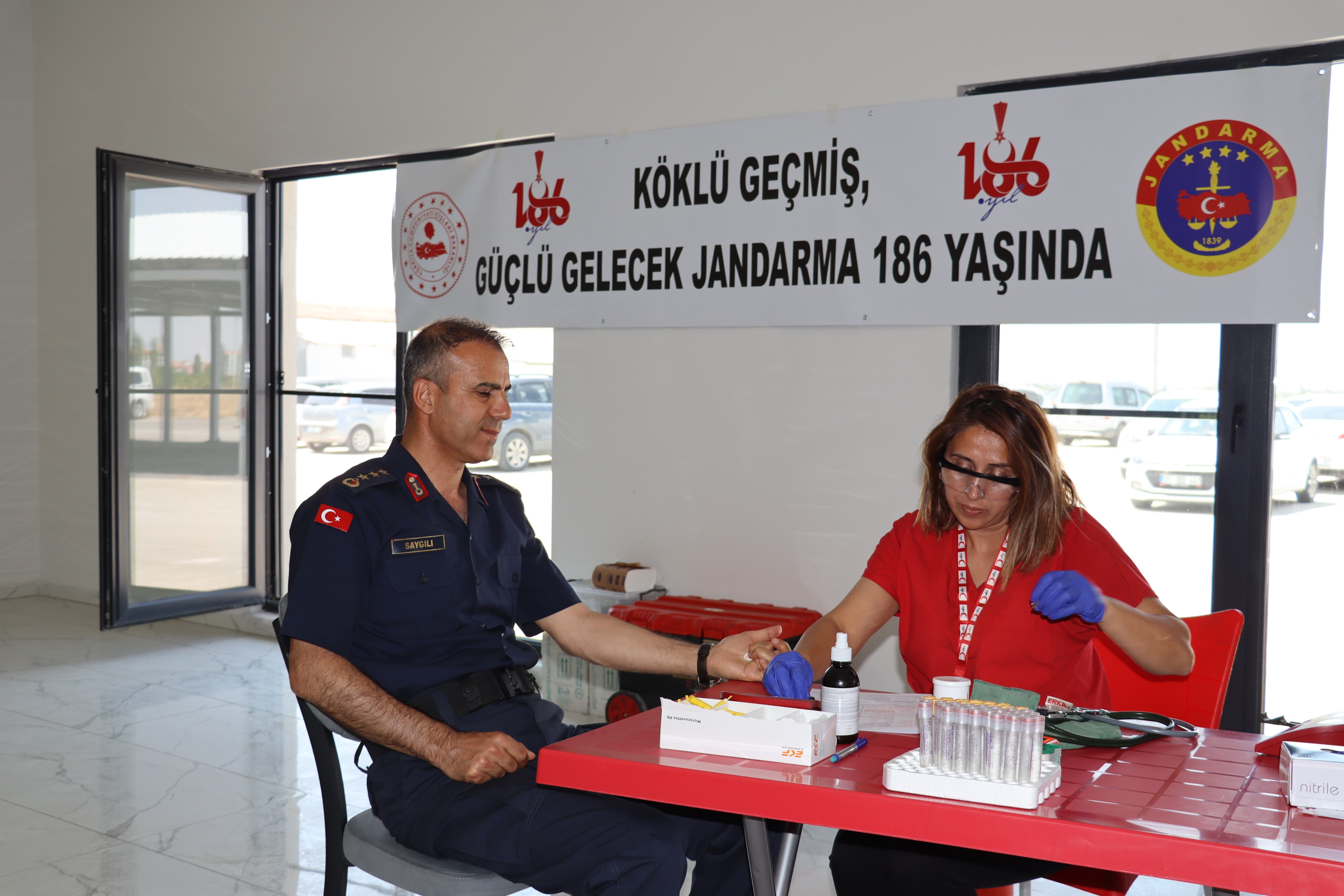 Karaman İl Jandarma Komutanlığından kan bağışı kampanyası <