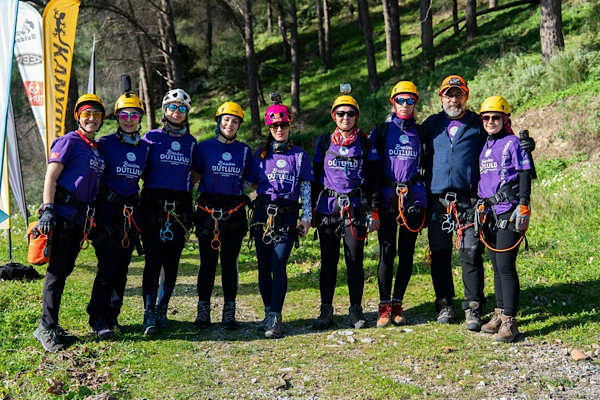 Kadın sporcular Gelin Uçtu Kanyonu’nu geçti<