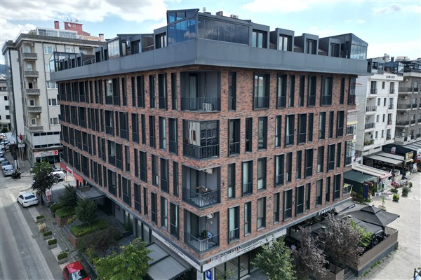 Maltepe'de bina cephelerine estetik dokunuş<