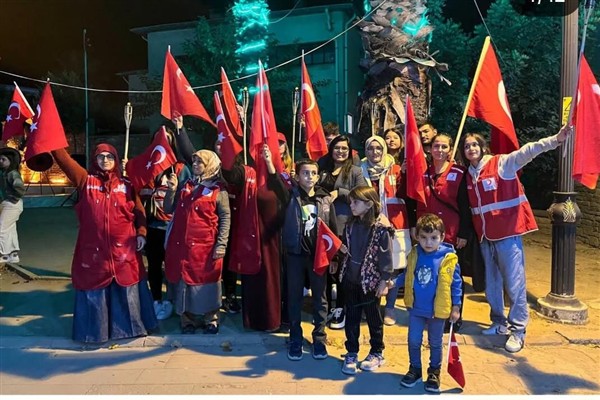 Gökçeada Türk Kızılay Kadın Kolları, ilk yılını kutladı<