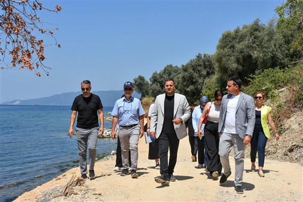 Gemlik Belediyesi, yeni sahil yolundaki çalışmaları sürdürüyor<